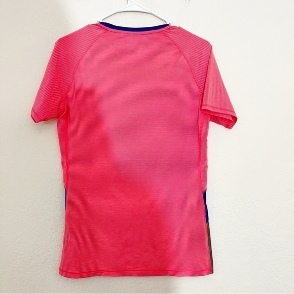 Under Armour Fitted HeatGear Short Sleeve Active Top Medium Pink/Blue - Picture 2 of 8